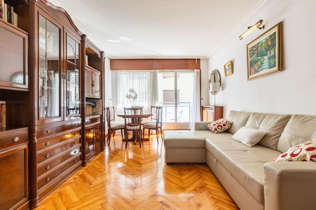 Terraza Playa Y Calle Peatonal Ess03377 Сан-Себастьян Экстерьер фото